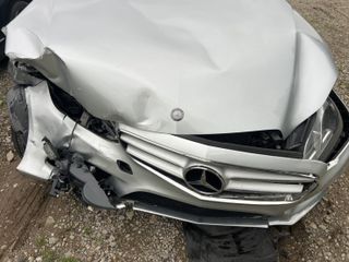 2014 Mercedes-Benz E 350 4MATIC - Primary Damage Straight On Image
